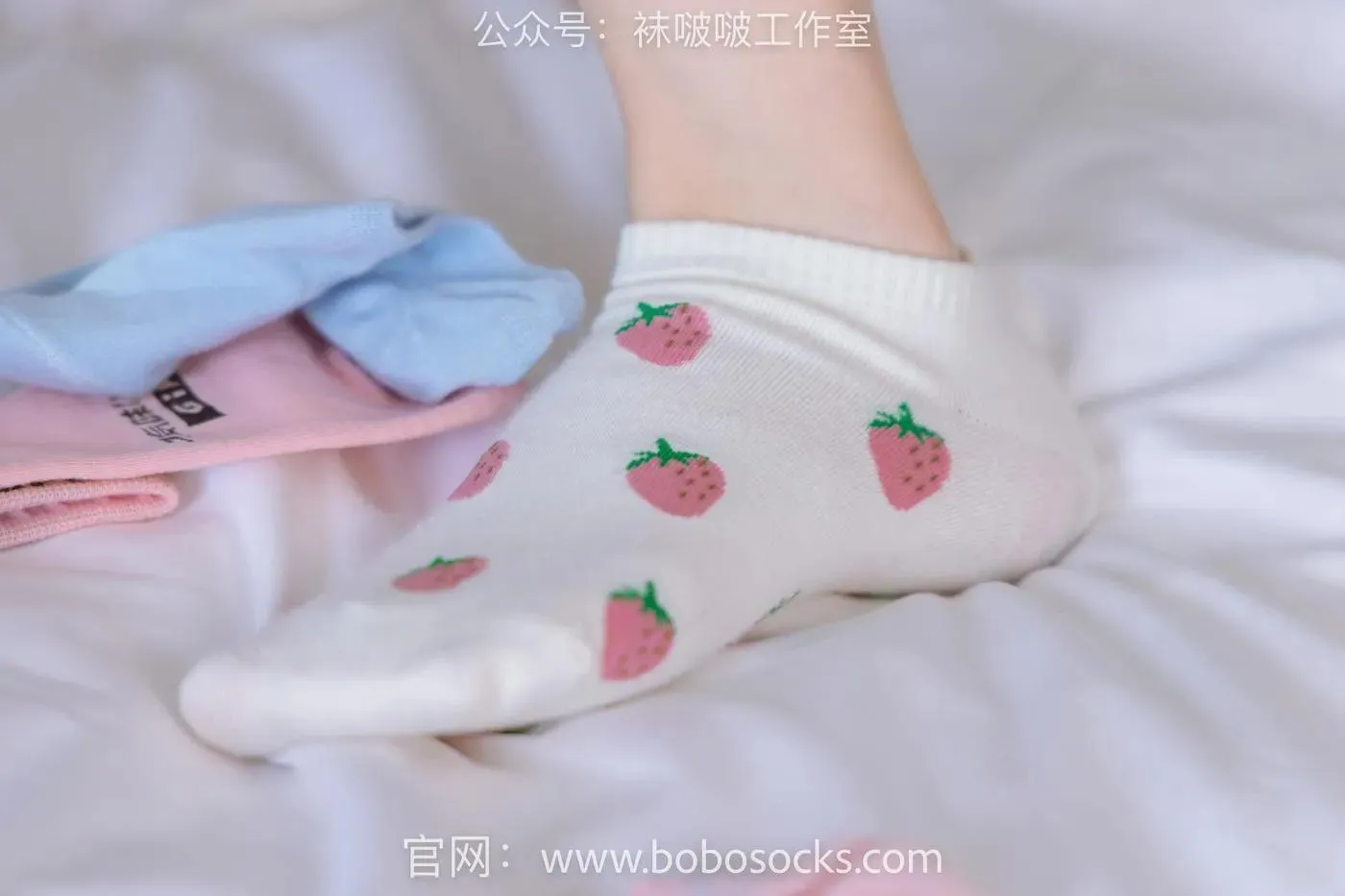 [BoBoSocks袜啵啵]NO.127 稚予-麦昆板鞋、两双自然穿旧棉袜、裸足 [139P]插图8